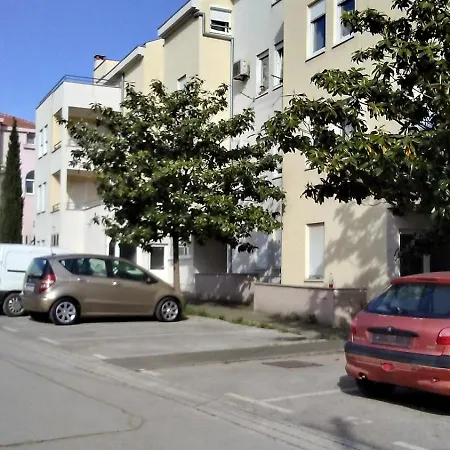 Visnjik 7-free Parking * Задар